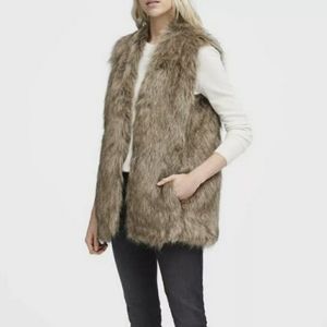 Banana republic faux fur vest SZ Med